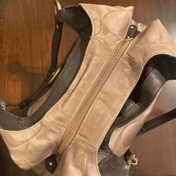 Coach hobo purse - Picture 12 of 16